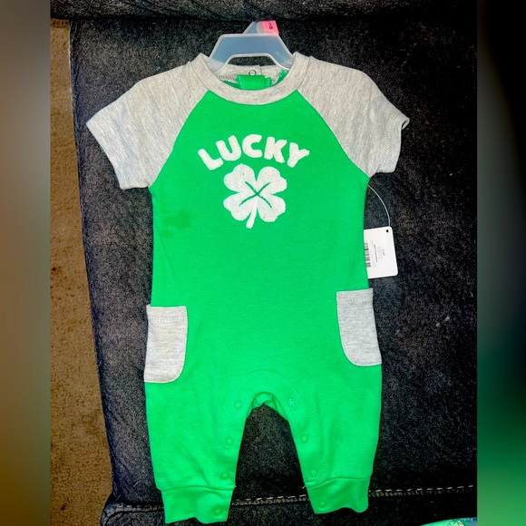 BABY ST PATRICKS DAY OUTFIT (multiple sizes available) - Picture 1 of 1